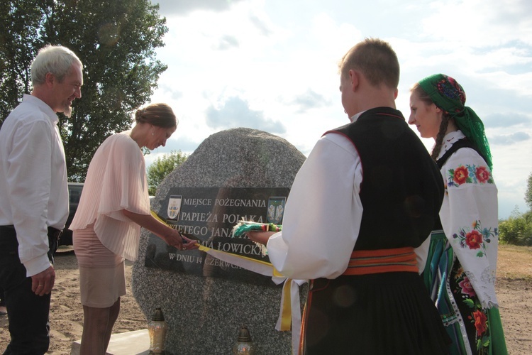 Odsłonięcie pamiątkowej tablicy