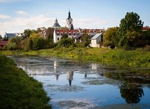 Kodeń. Cisza, spokój. Zegarek w komórkach automatycznie przeskakuje do przodu o godzinę, dostrajając się do białoruskiej sieci.