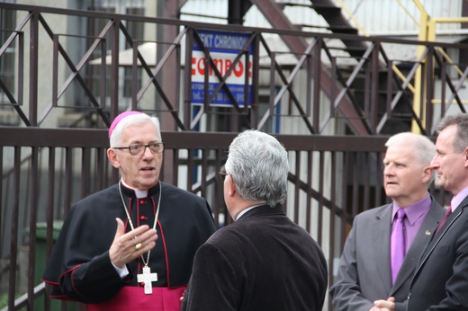 Wizyta prymasa Polski, abp. Wojciecha Polaka w KWK "Wujek"