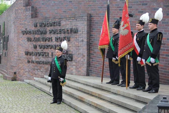 Wizyta prymasa Polski, abp. Wojciecha Polaka w KWK "Wujek"