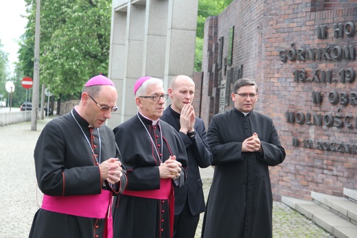 Wizyta prymasa Polski, abp. Wojciecha Polaka w KWK "Wujek"