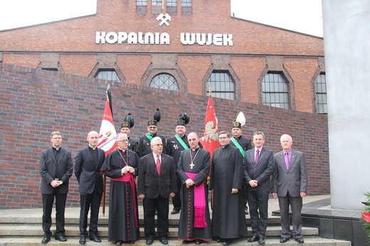 Wizyta prymasa Polski, abp. Wojciecha Polaka w KWK "Wujek"