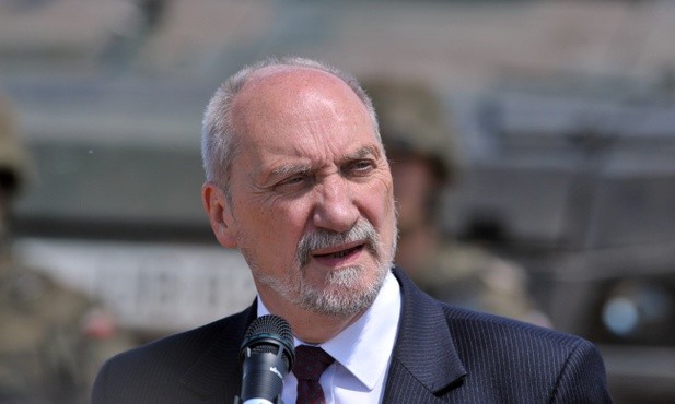 Macierewicz: Potencjał wojskowy zdolny bronić Polski