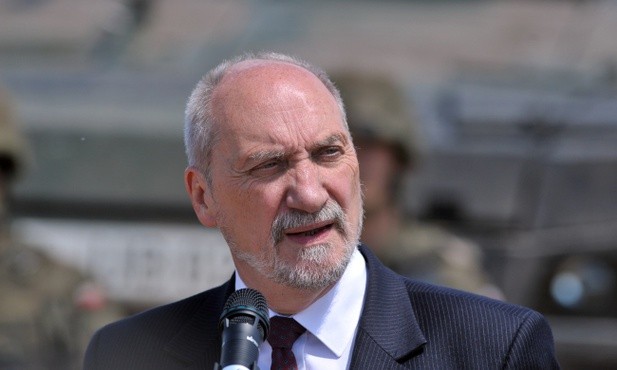 Macierewicz: Potencjał wojskowy zdolny bronić Polski