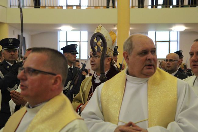 Poświęcenie sztandaru aresztu w Międzyrzeczu