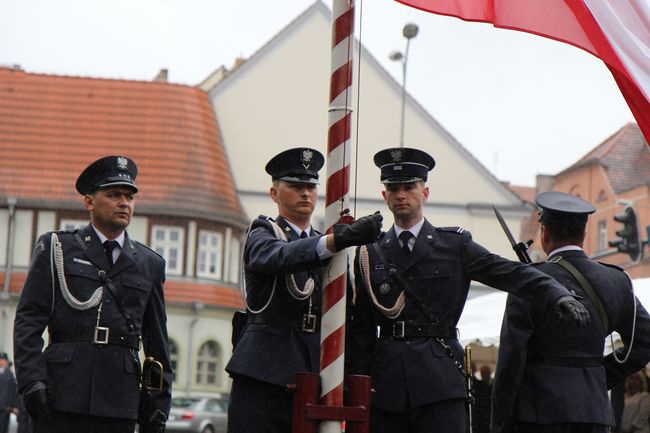 Poświęcenie sztandaru aresztu w Międzyrzeczu