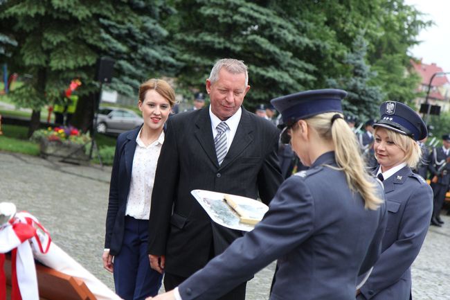 Poświęcenie sztandaru aresztu w Międzyrzeczu