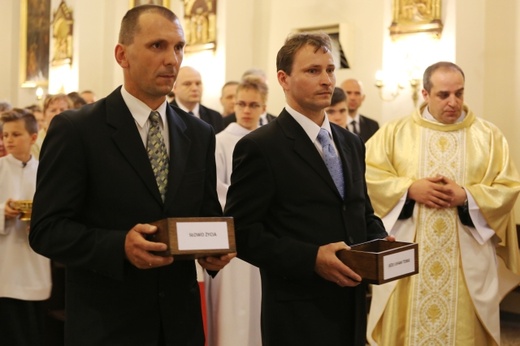 Znaki Bożego Miłosierdzia w bielskiej parafii Trójcy Przenajświętszej 