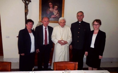 Rodzinny obiad z papieżem-emerytem