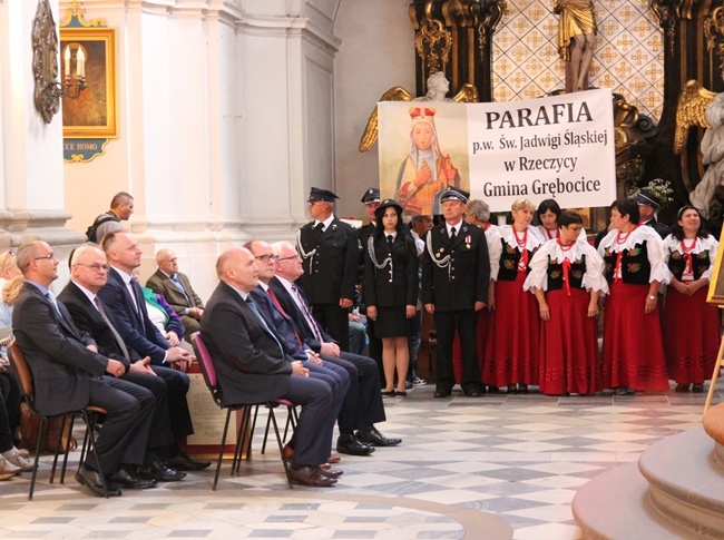 Pielgrzymka jadwiżańskich parafii