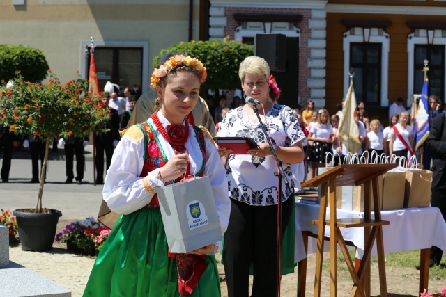 Poświęcenie pomnika św. abp. Bilczewskiego w Wilamowicach