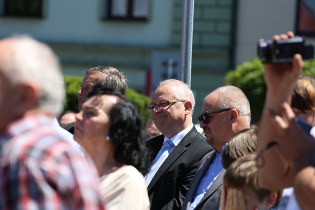 Poświęcenie pomnika św. abp. Bilczewskiego w Wilamowicach