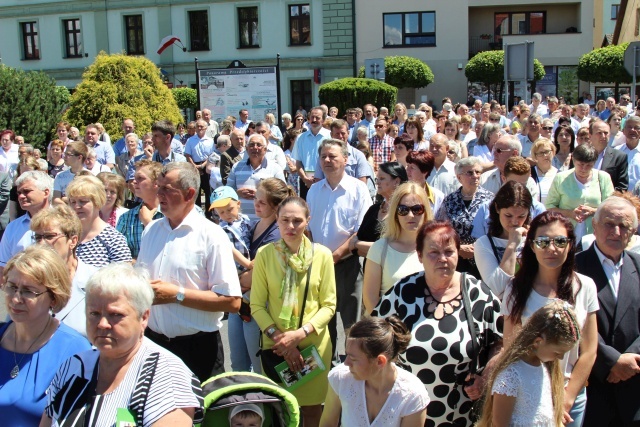 Poświęcenie pomnika św. abp. Bilczewskiego w Wilamowicach