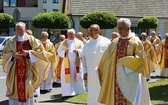 Poświęcenie pomnika św. abp. Bilczewskiego w Wilamowicach