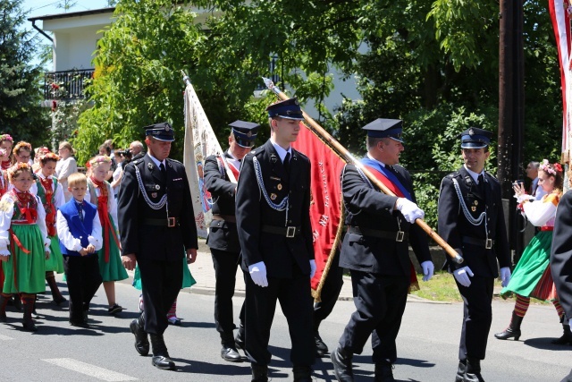 Poświęcenie pomnika św. abp. Bilczewskiego w Wilamowicach