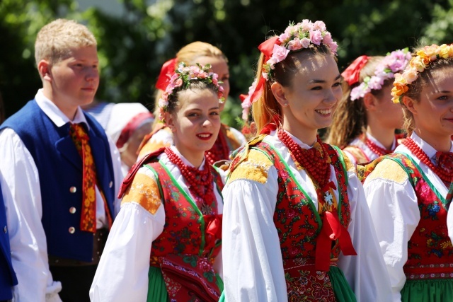 Poświęcenie pomnika św. abp. Bilczewskiego w Wilamowicach