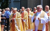 Poświęcenie pomnika św. abp. Bilczewskiego w Wilamowicach