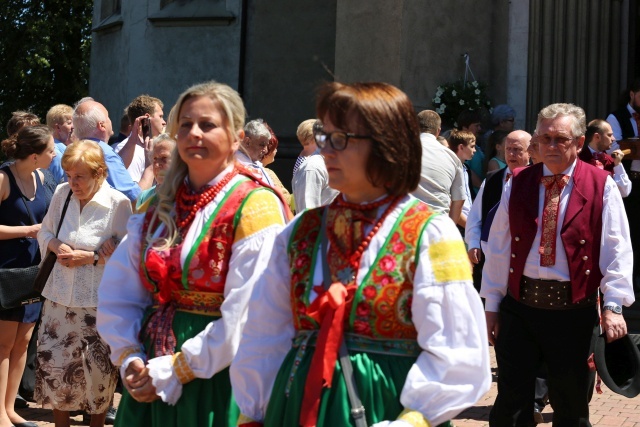 Poświęcenie pomnika św. abp. Bilczewskiego w Wilamowicach