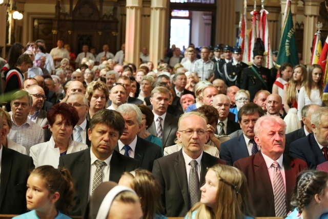 Poświęcenie pomnika św. abp. Bilczewskiego w Wilamowicach