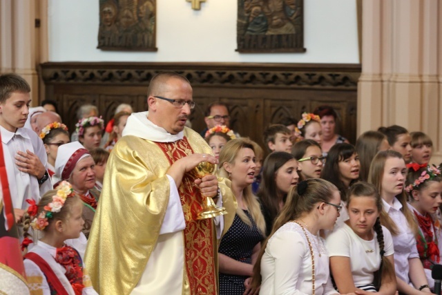 Poświęcenie pomnika św. abp. Bilczewskiego w Wilamowicach