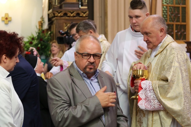 Poświęcenie pomnika św. abp. Bilczewskiego w Wilamowicach