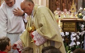 Poświęcenie pomnika św. abp. Bilczewskiego w Wilamowicach