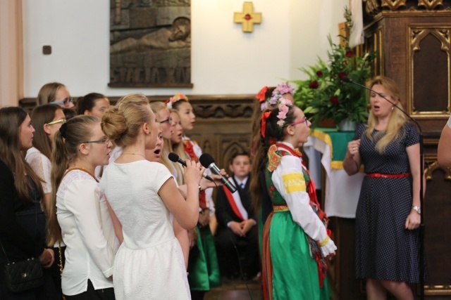 Poświęcenie pomnika św. abp. Bilczewskiego w Wilamowicach