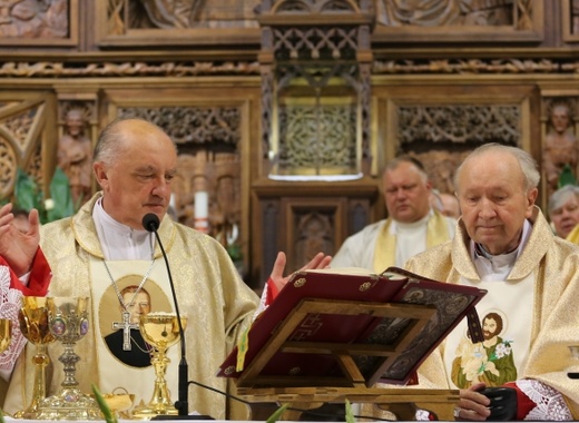 Poświęcenie pomnika św. abp. Bilczewskiego w Wilamowicach