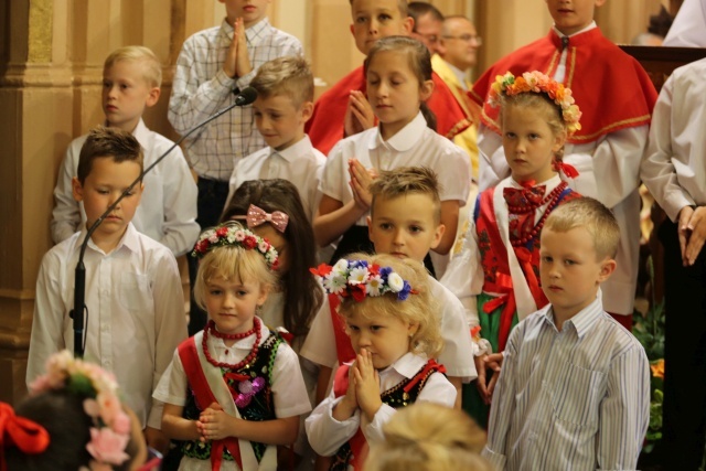 Poświęcenie pomnika św. abp. Bilczewskiego w Wilamowicach