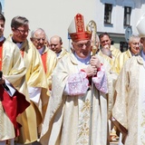 Poświęcenie pomnika św. abp. Bilczewskiego w Wilamowicach