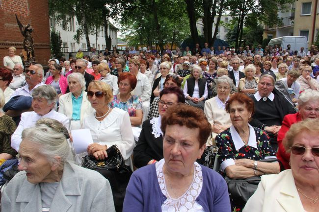 Uroczyste otwarcie Domu Miłosierdzia 