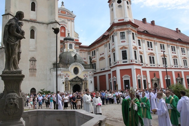 W Klasztorze Księgi Henrykowskiej