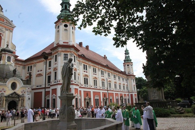 W Klasztorze Księgi Henrykowskiej