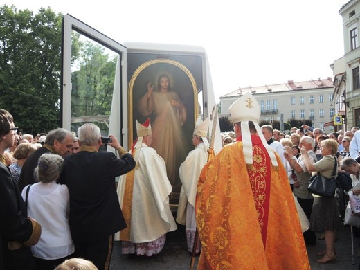 Pożegnanie Znaków Miłosierdzia w katedrze św. Mikołaja w Bielsku-Białej