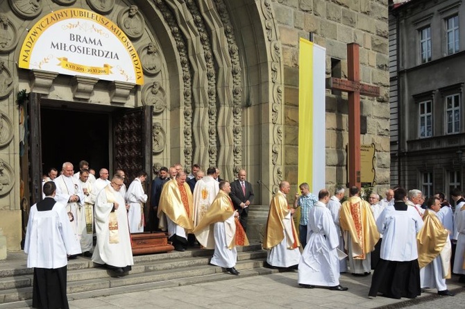 Pożegnanie Znaków Miłosierdzia w katedrze św. Mikołaja w Bielsku-Białej