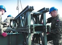 Budowa przepraw w Brzegach.