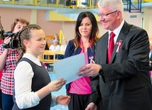 Laureatką festiwalu została Anastazja Maciąg z Katolickiej Szkoły Podstawowej im. Świętej Rodziny w Olsztynie,  II miejsce zajęła Marietta Ostapczuk ze Szkoły Podstawowej nr 3 w Biskupcu, zaś III  – Wiktoria Matuszów  ze Szkoły Podstawowej we Franknowie.