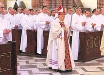 – Tylko Chleb Eucharystyczny może być lekarstwem dla duszy i ciała – mówił abp Henryk Hoser.