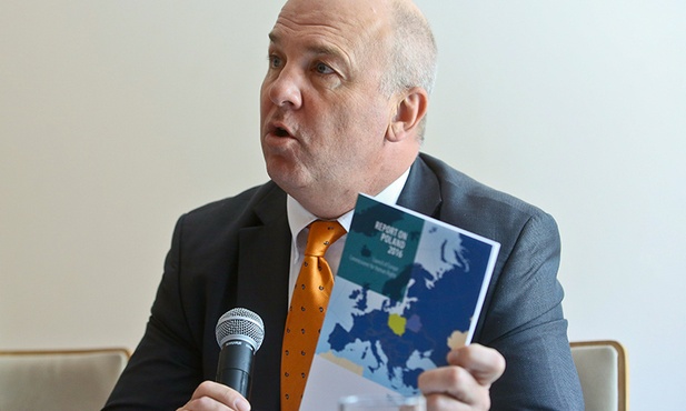 Nils Muinieks w przeszłości był członkiem chadeckiej Pierwszej Partii Łotwy.