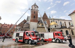 Pożar w katedrze wawelskiej? Ognia nie ma, są ćwiczenia