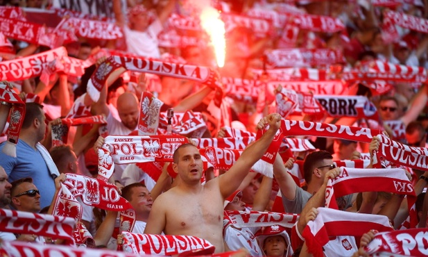 Biało-czerwona "sektorówka" czeka na awans i zgodę UEFA