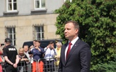 Prezydent Andrzej Duda składa wieniec przed pomnikiem W. Korfantego w Katowicach