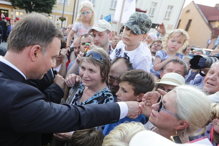 Prezydent Andrzej Duda w Tychach i Bieruniu