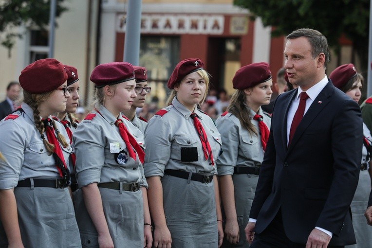 Prezydent Andrzej Duda w Tychach i Bieruniu