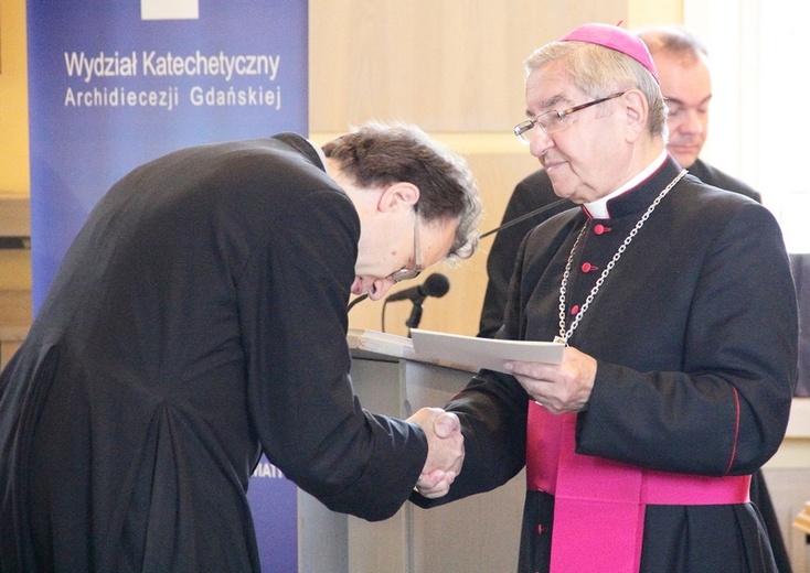 Abp Sławoj Leszek Głódź dekrety wręczał osobiście