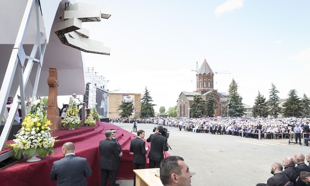 W mieście odrodzonym z gruzów 