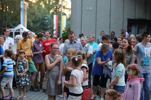 Piknik rodzinny w bielskiej parafii NSPJ 2016