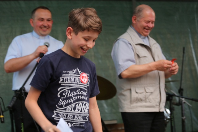 Piknik rodzinny w bielskiej parafii NSPJ 2016