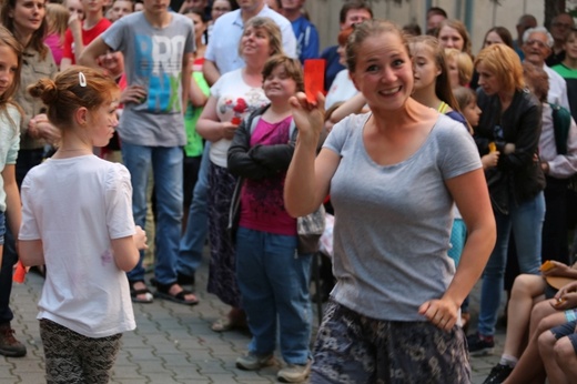 Piknik rodzinny w bielskiej parafii NSPJ 2016