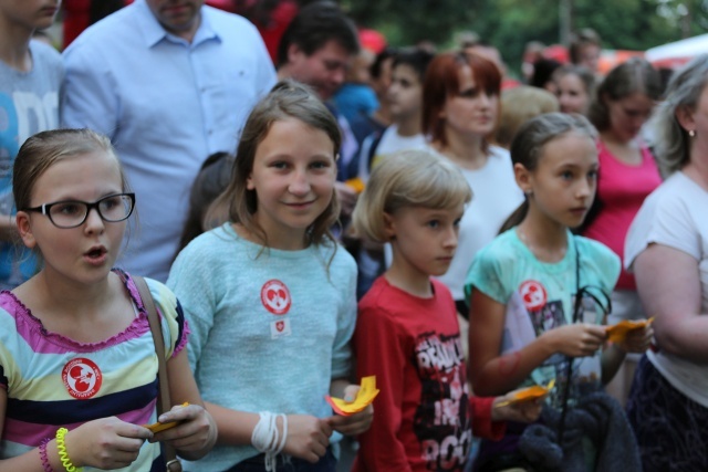 Piknik rodzinny w bielskiej parafii NSPJ 2016